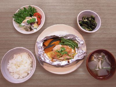 鶏肉のホイル焼き定食